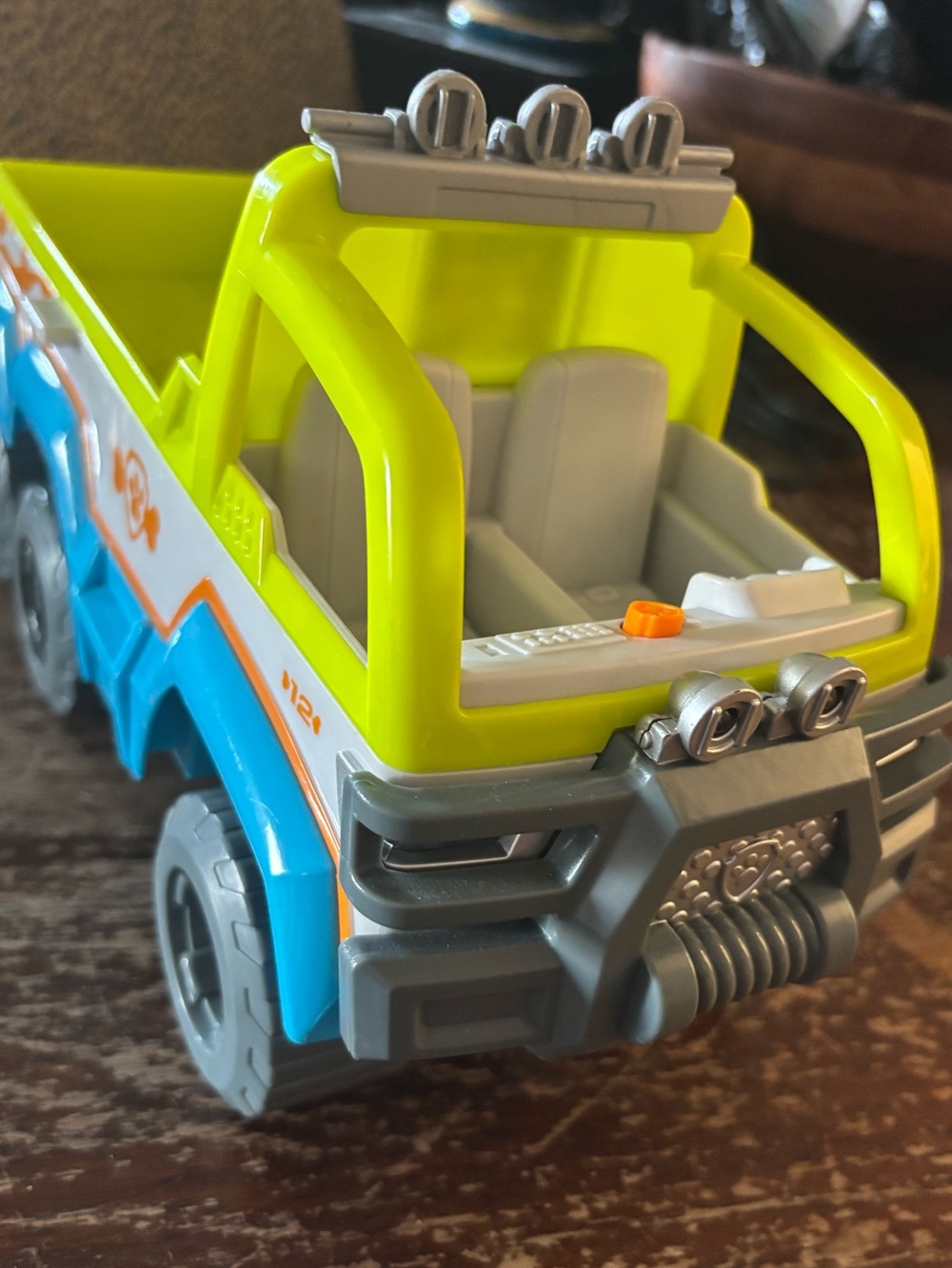 Paw patrol jungle rescue truck